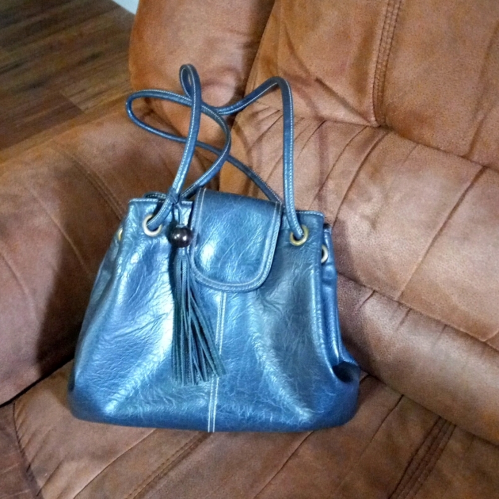 CL America navy shoulder bag